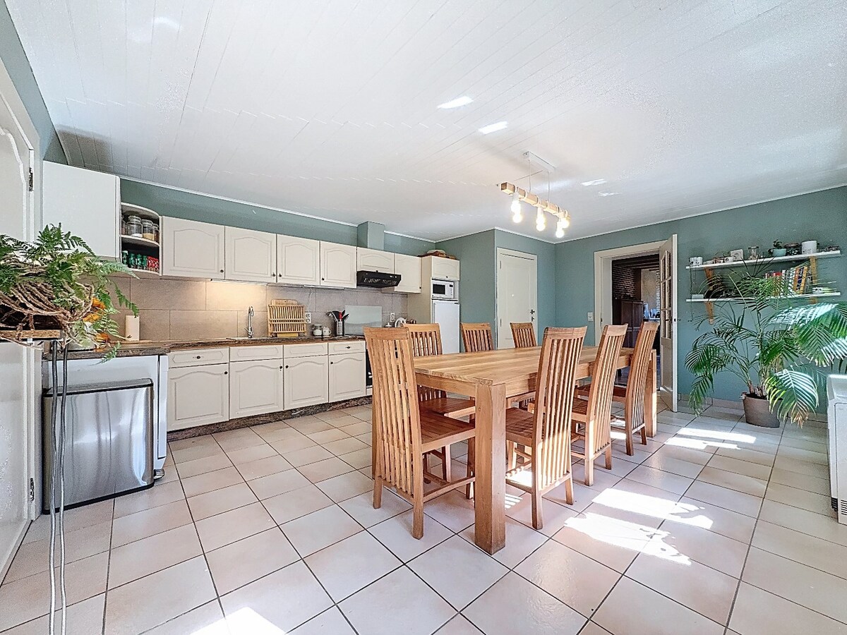 Charmante en instapklare woning in doodlopend straatje te Velzeke 