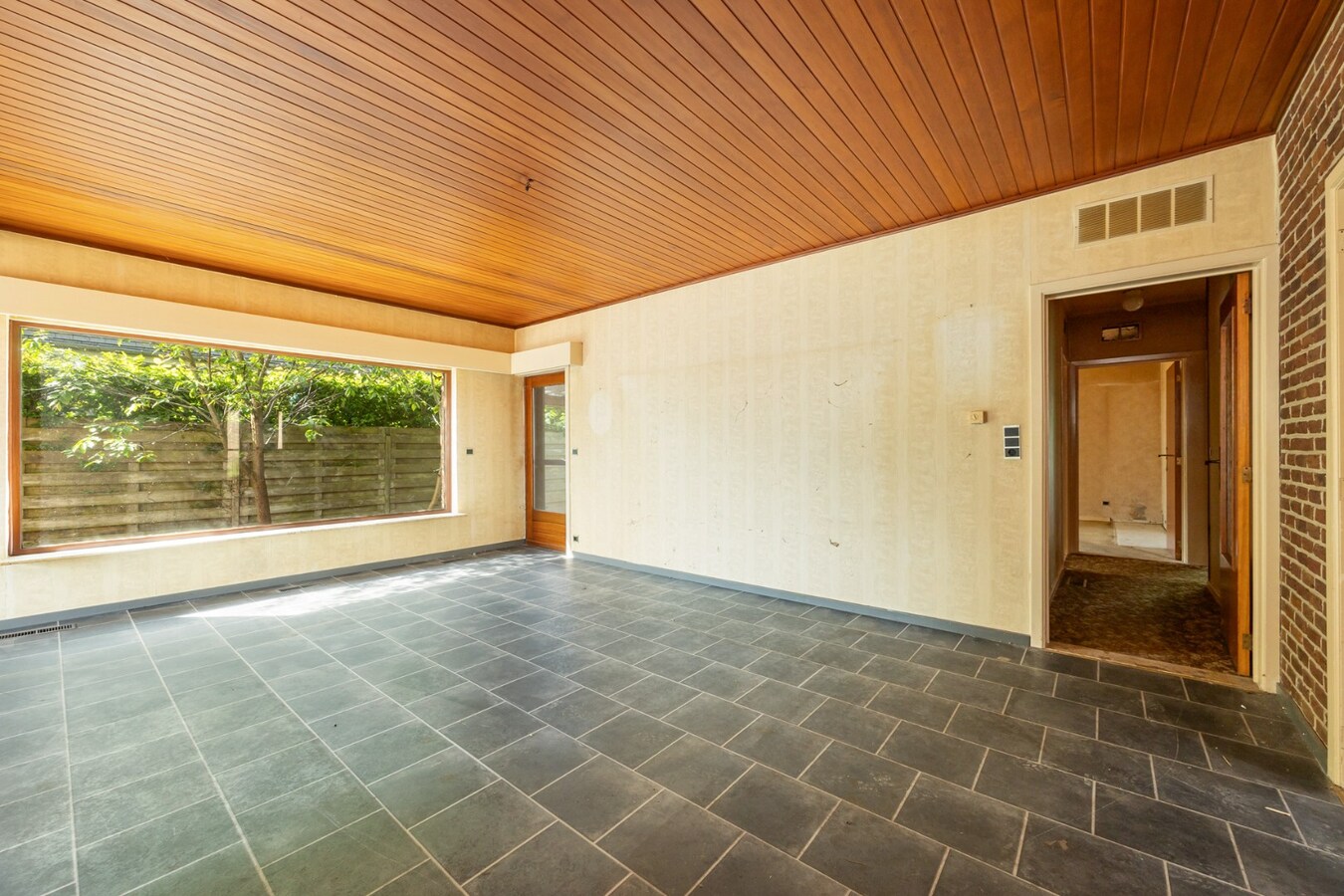Charmante laagbouw woning met ruime tuin te Oelegem! 