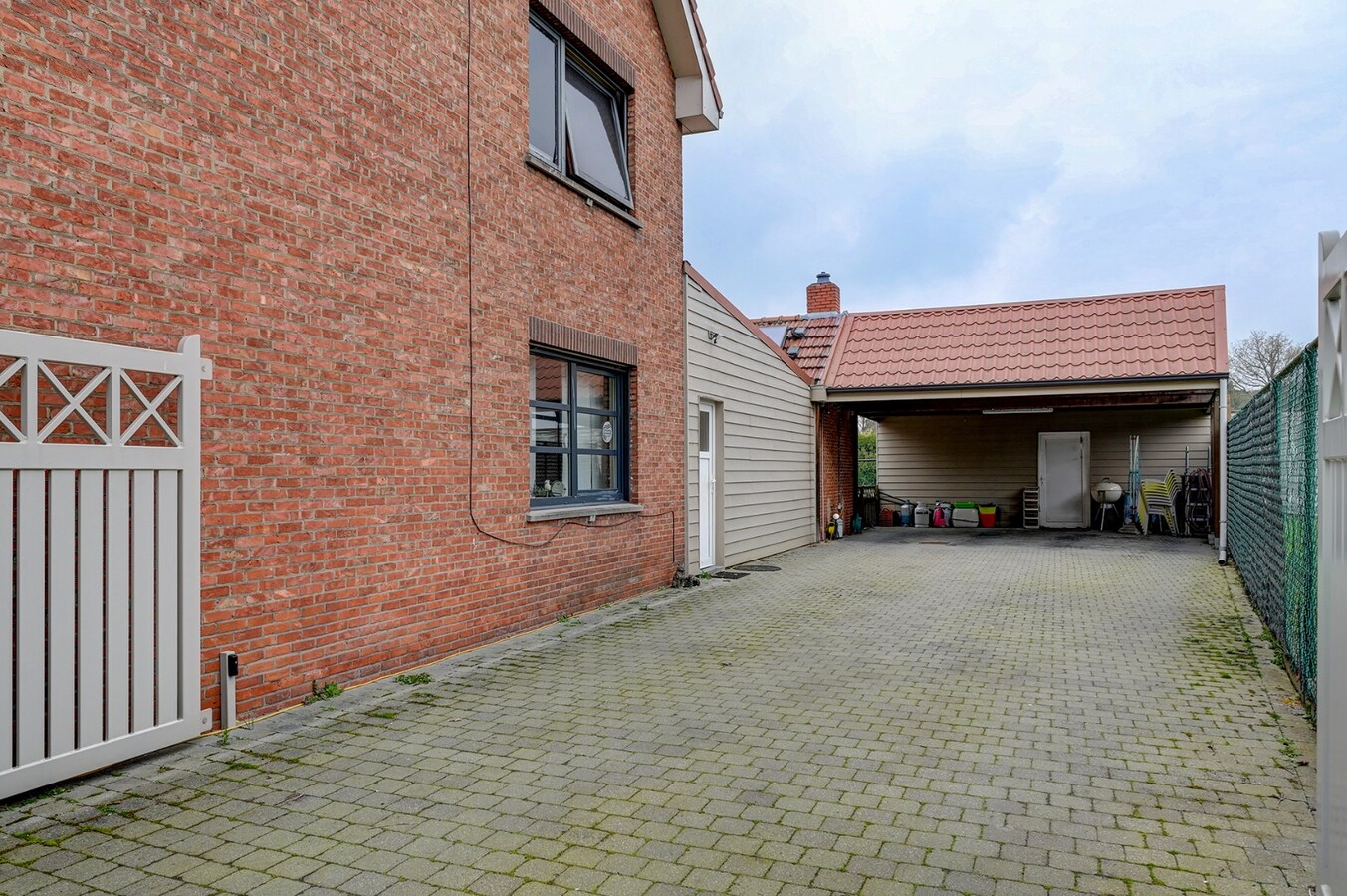 Aangenaam gezellig huis met met veel leefruimte 