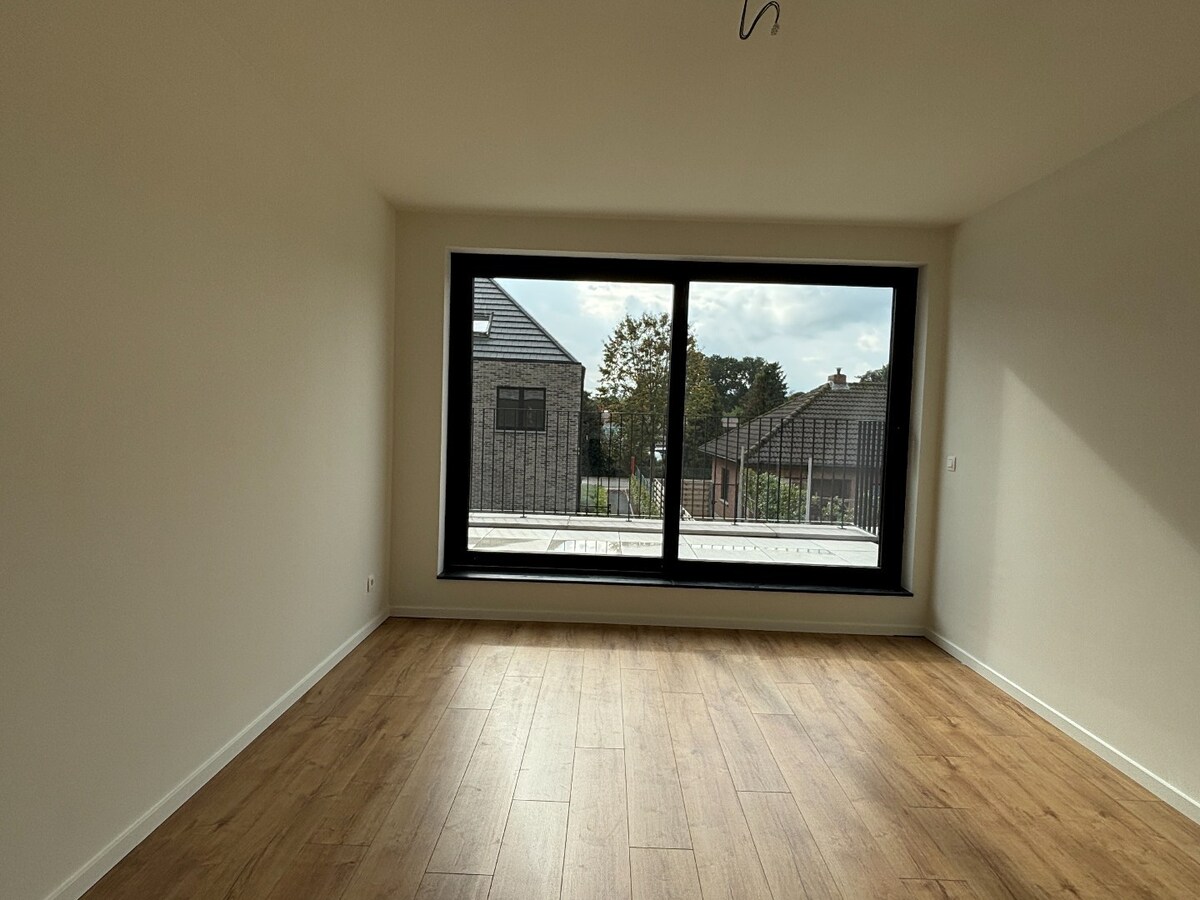 BEN nieuwbouwwoning (E-peil E30) met 3 slaapkamers in het centrum van Zoersel 