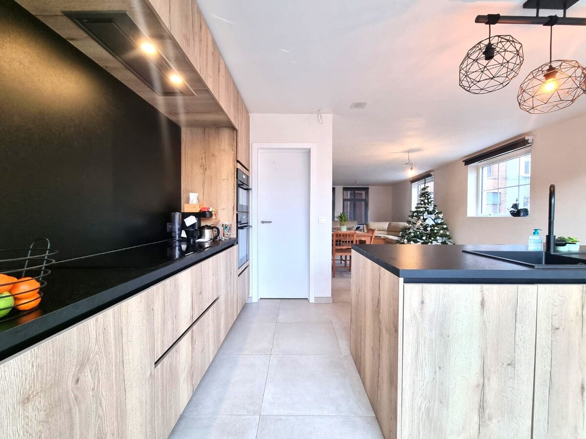 Halfopen nieuwbouwwoning (onder registratierechten!) met dubbele garage te Dudzele 