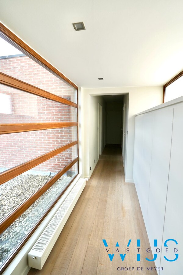 Schitterend karaktervol woonhuis met 5 slaapkamers te Assenede ! 