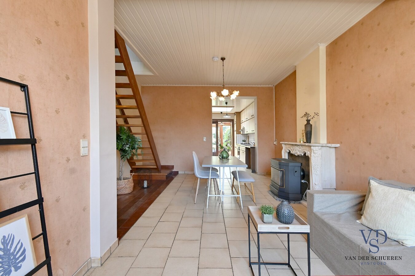 Knusse starterswoning met koertje 