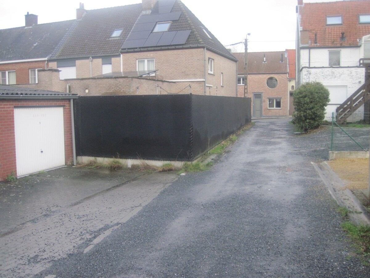Garage in de onmiddellijke nabijheid van de Markt. 