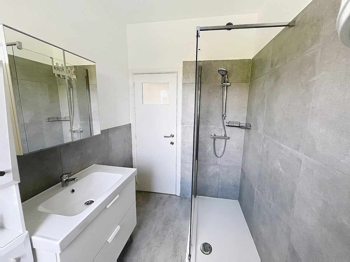 Topappartement met 2 slaapkamers centrum Zottegem/ station 