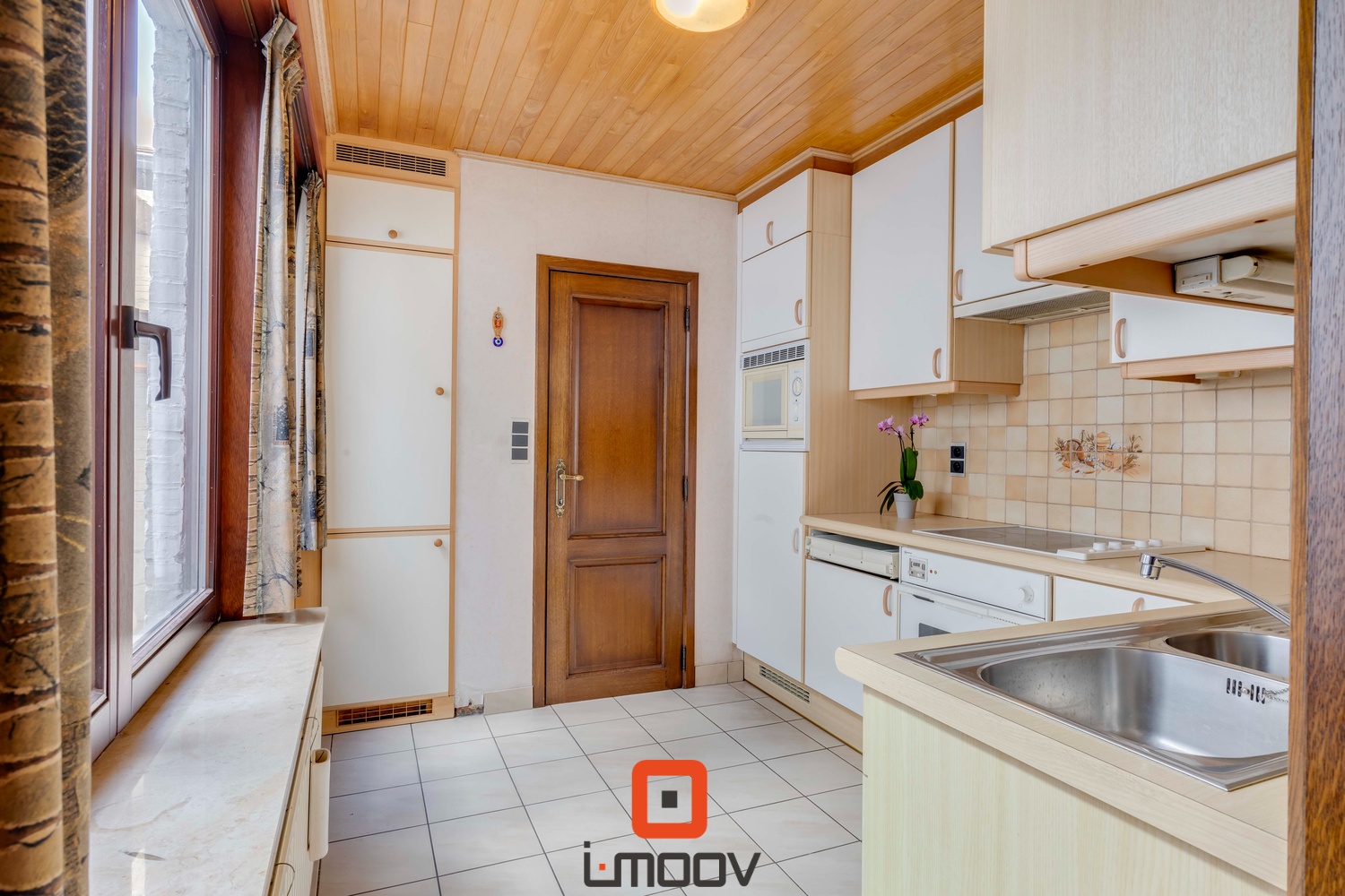 Ruime 4-slaapkamer woning in bruisend Gentbrugge 