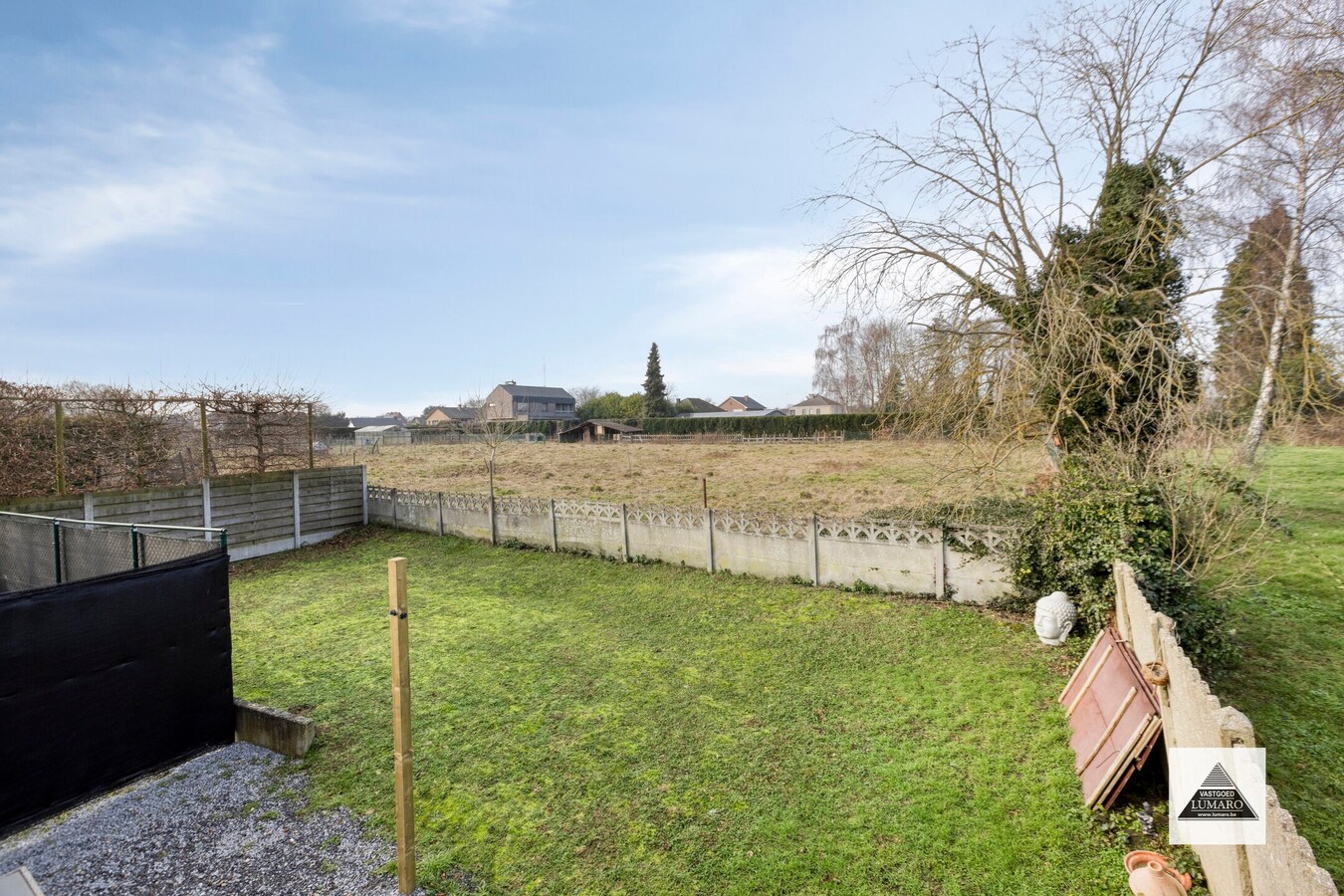 Gelijkvloers appartement met tuintje en parking 