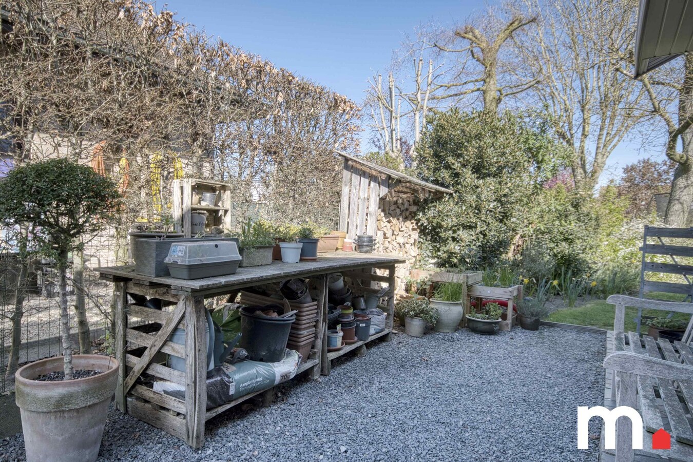 Mooie en welgelegen bungalow in centrum Oostrozebeke ! EPC B ! 