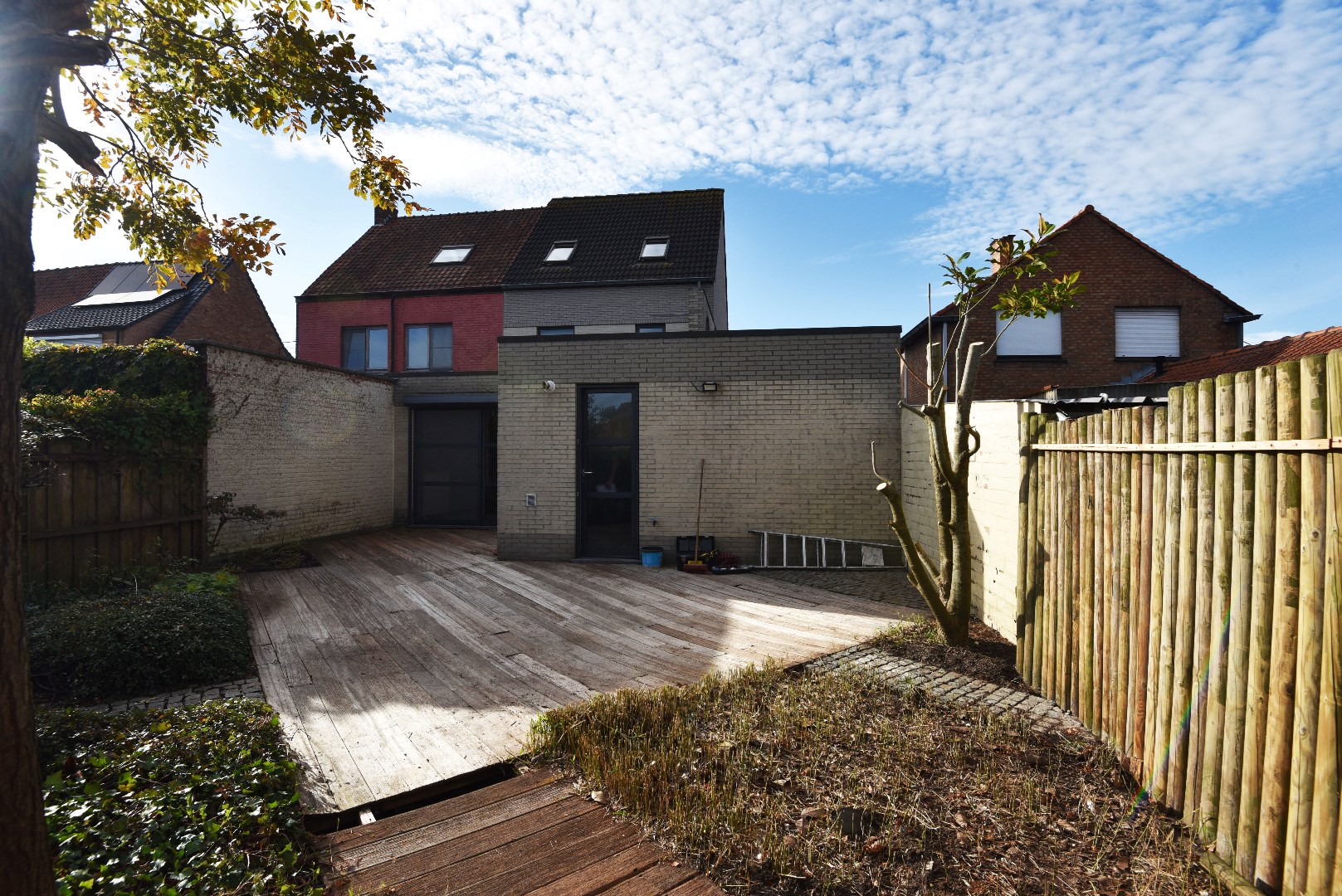 Woning met 4 slpks, terras en garage nabij centrum Maldegem 