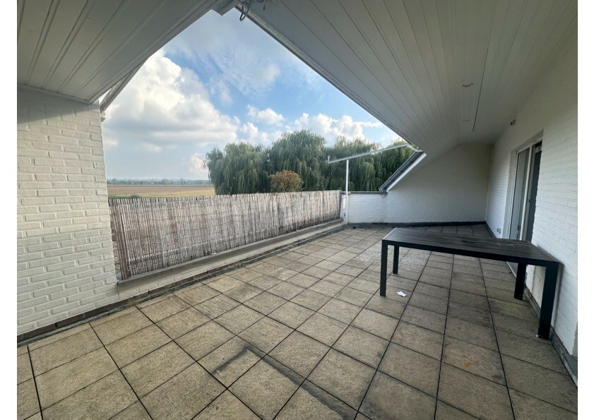 Ruime duplex met 3 slaapkamers. 