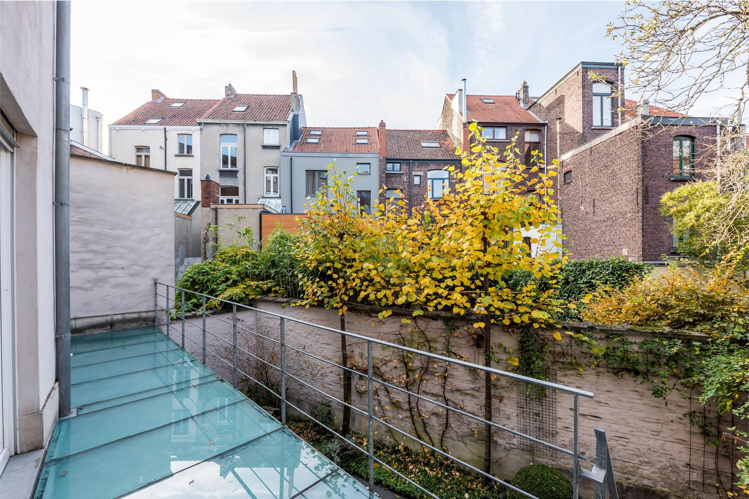 Bijzonder mooi en exclusief herenhuis in prachtige authentieke stijl! 