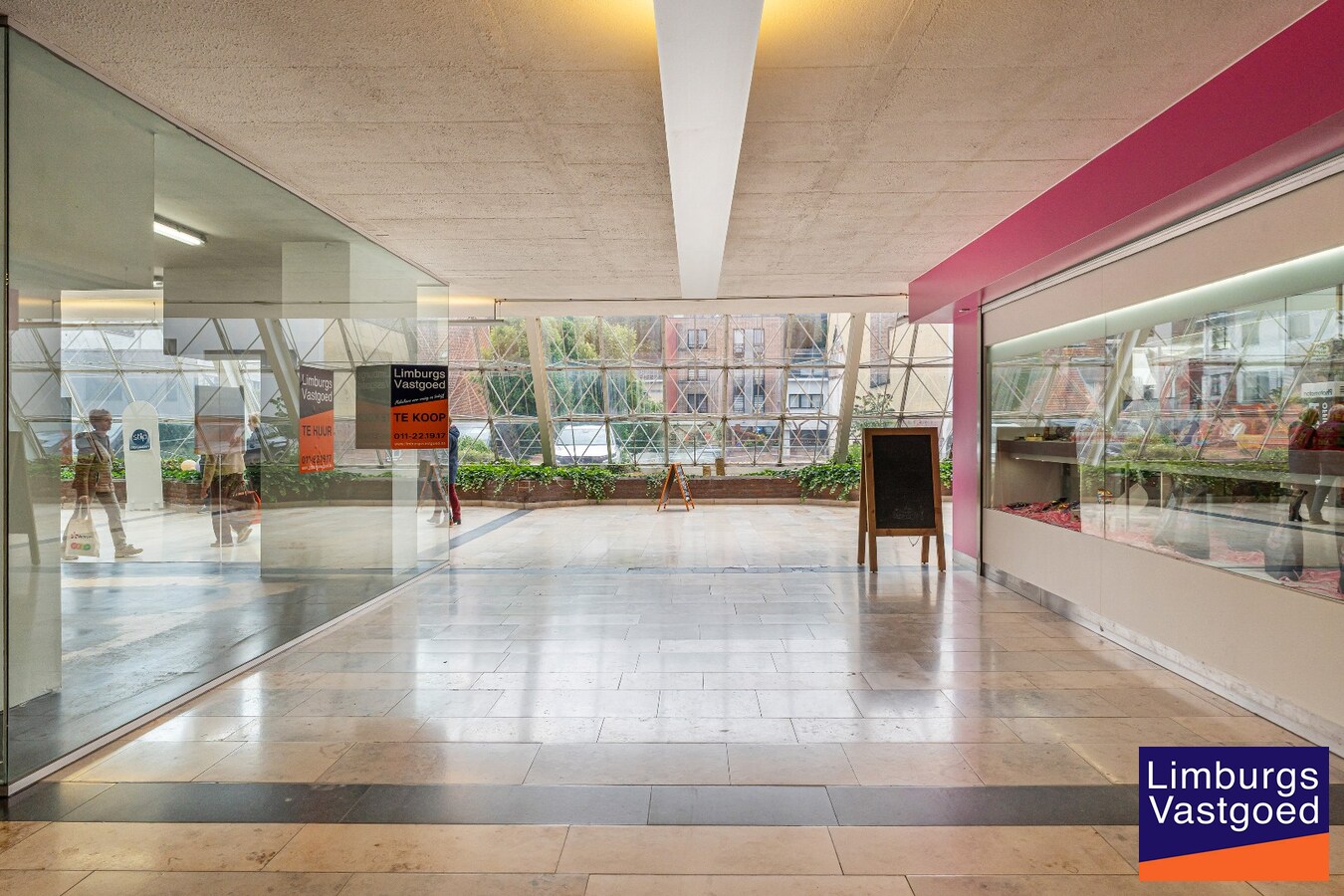 Commercieel uitstekend gelegen handelspand, 39m² 