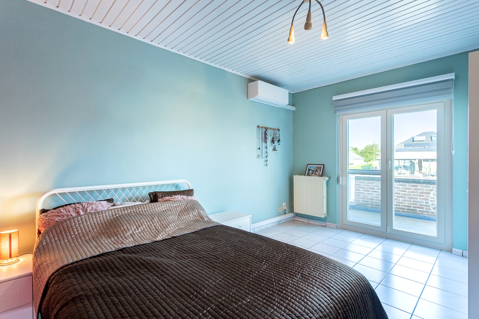 Instapklare gezinswoning met 3 slpk. en ruime tuin 