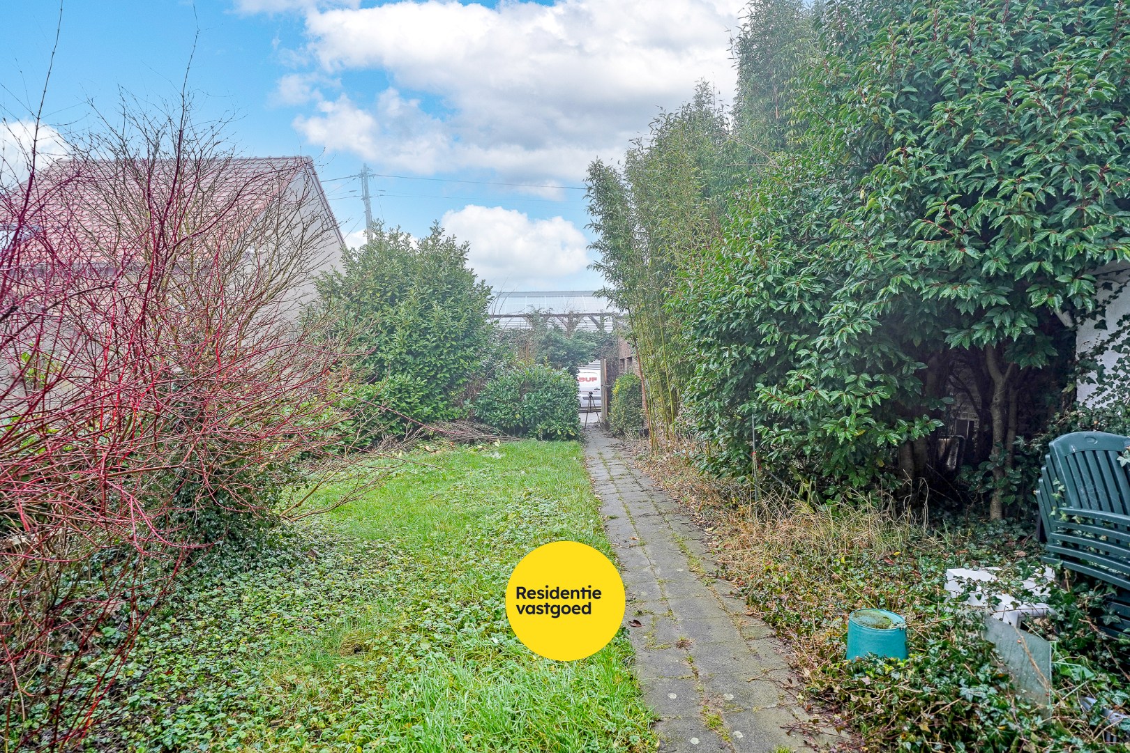 Gezellige woning met veel potentieel te Pervijze op 341m²! 