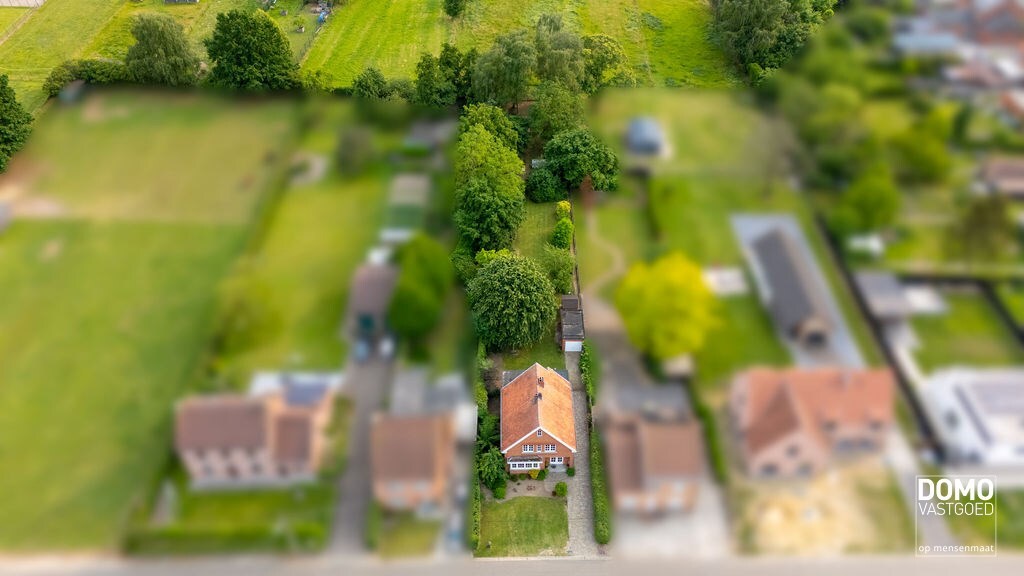 CHARMANTE TE RENOVEREN WONING MET 4 SLAAPKAMERS OP EEN PERCEEL VAN 13A TE HASSELT (KURINGEN) 