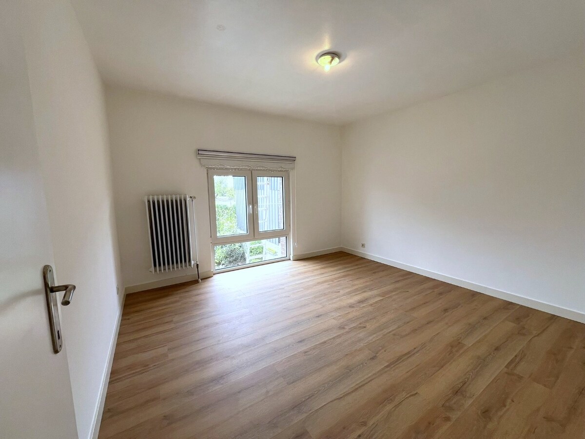 Ruim appartement met terras en garage in Bierbeek 