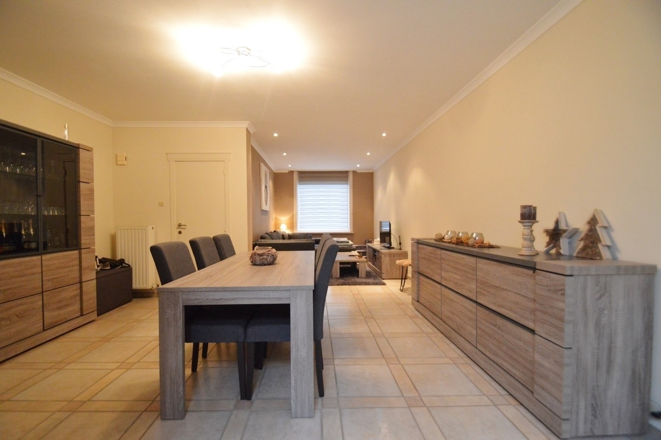 Karaktervolle woning voorzien van alle moderne woonkwaliteit met zonnige tuin en achteruitgang - Zwankendamme 