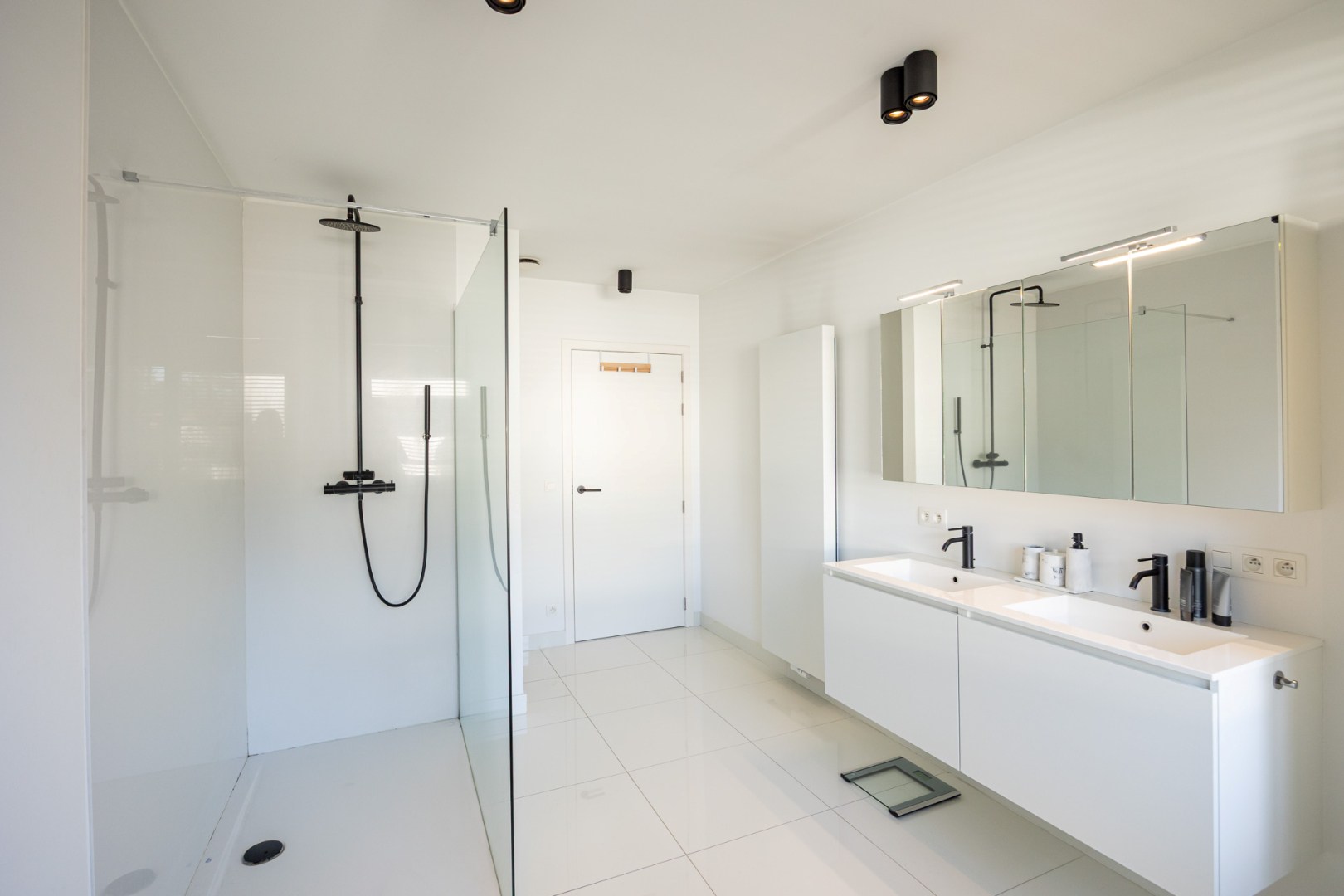 Moderne woning met zwembad – Tremelo 