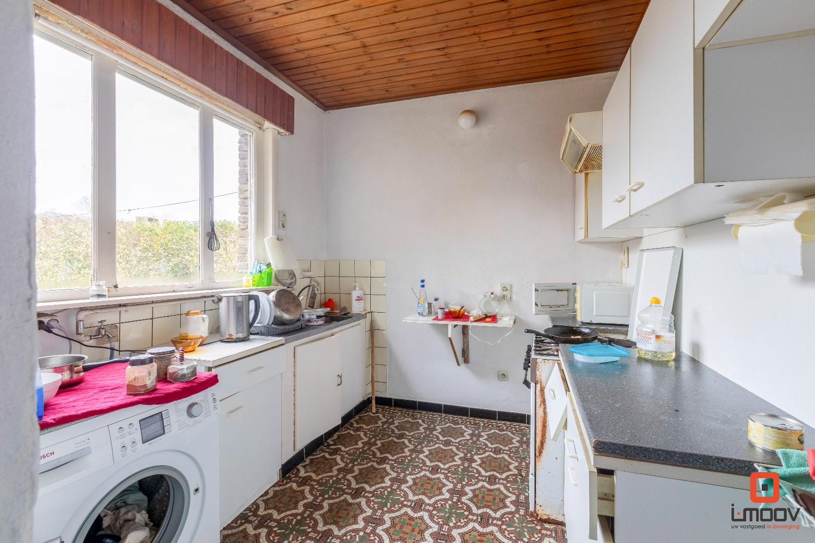 Halfopen te renoveren bebouwing met veel potentieel! 