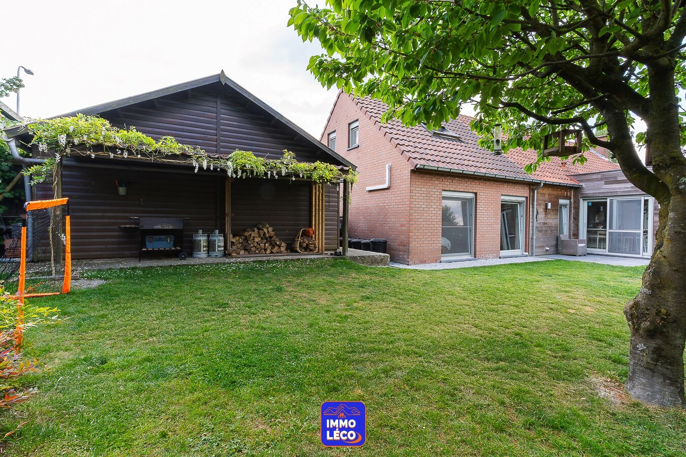 Semi "Plain-Pied" 6 chambres, 2 salles de bains, jardin, carport 2 voitures, COUP DE COEUR ! 