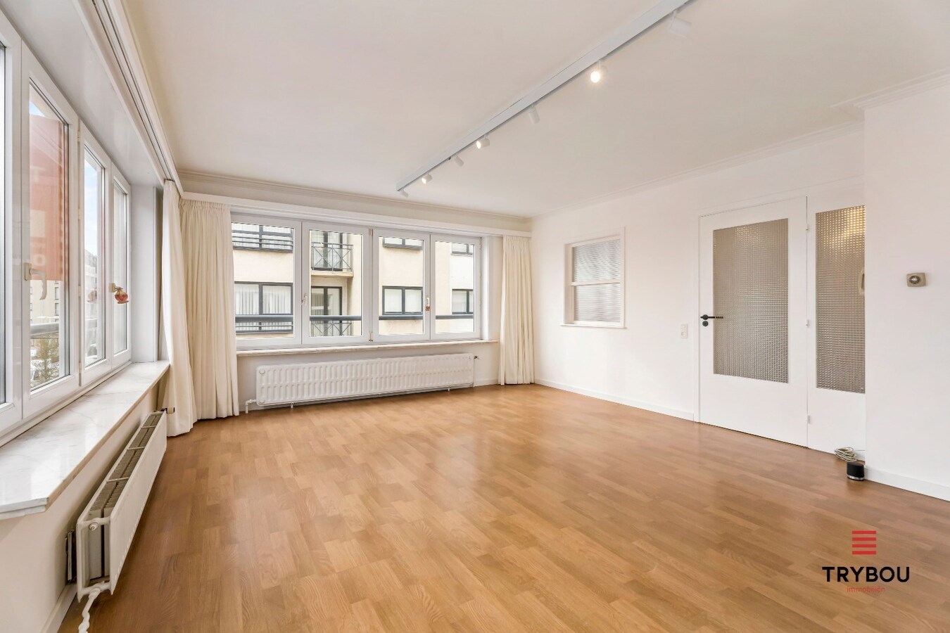 Uitstekend gelegen, zongericht appartement met 2 slaapkamers 