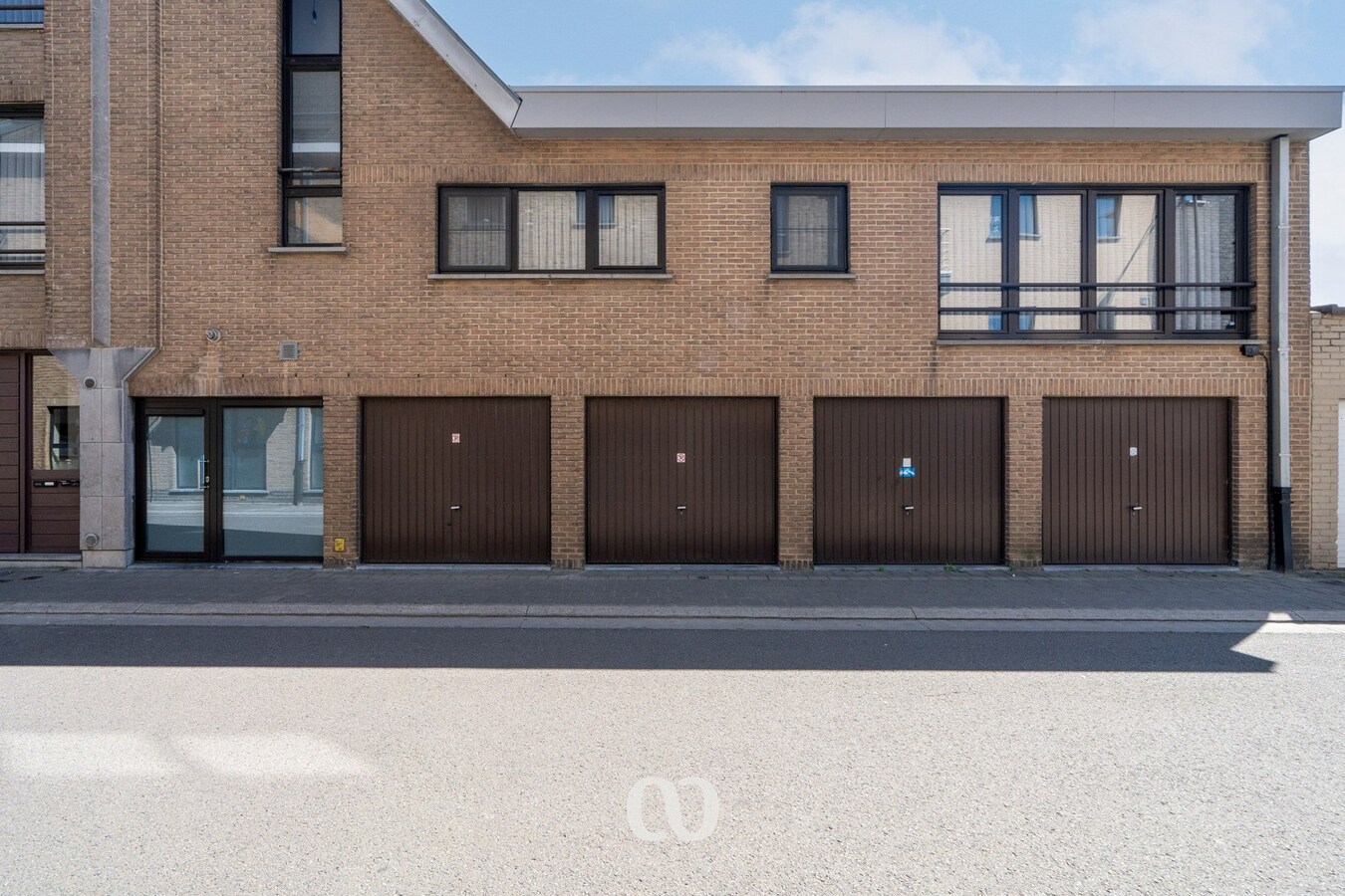 Instapklaar appartement met groot terras 