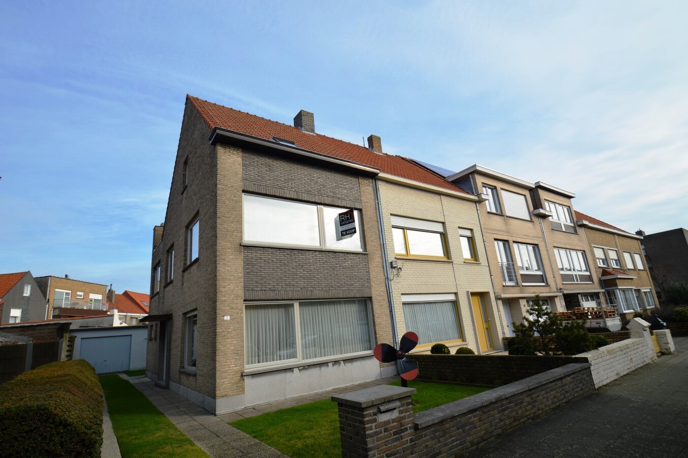 Volumineuze, goed gelegen HOB - Heist 