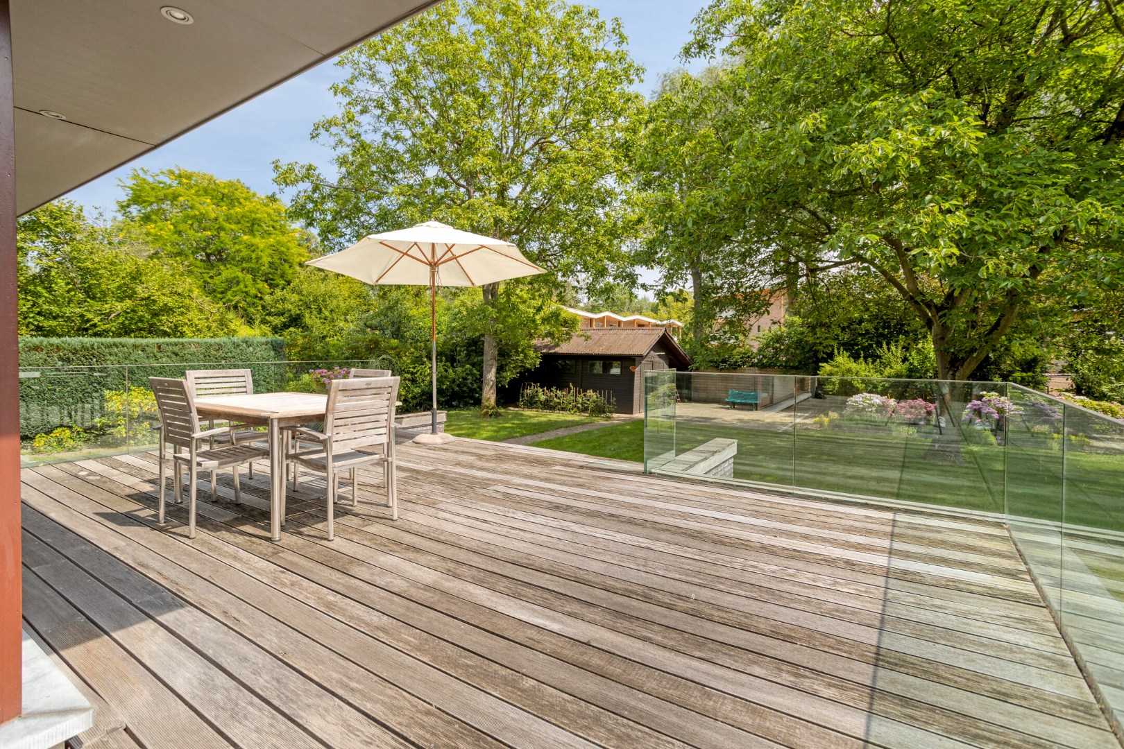Ruime split-level gezinswoning op een prachtig perceel van 1.238 m² in de gegeerde wijk Elshout te Schoten 