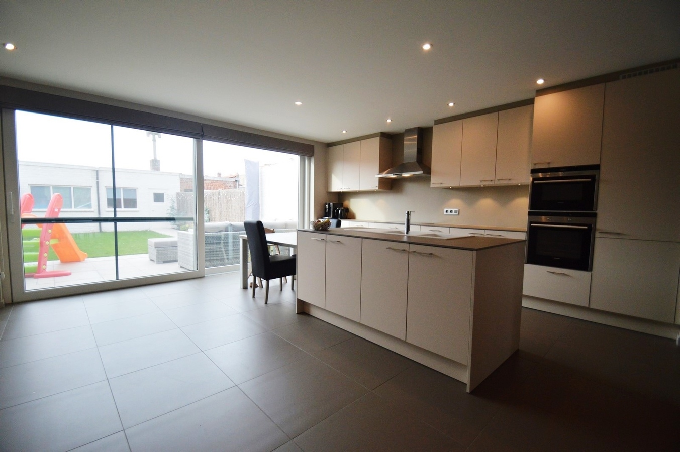 Knap gerenoveerde gezinswoning met tuin - Zeebrugge 