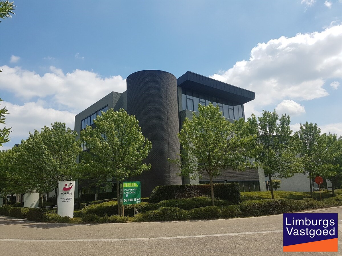 Kantoren - 377 m² - Grote Ring, achterzijde VOKA 