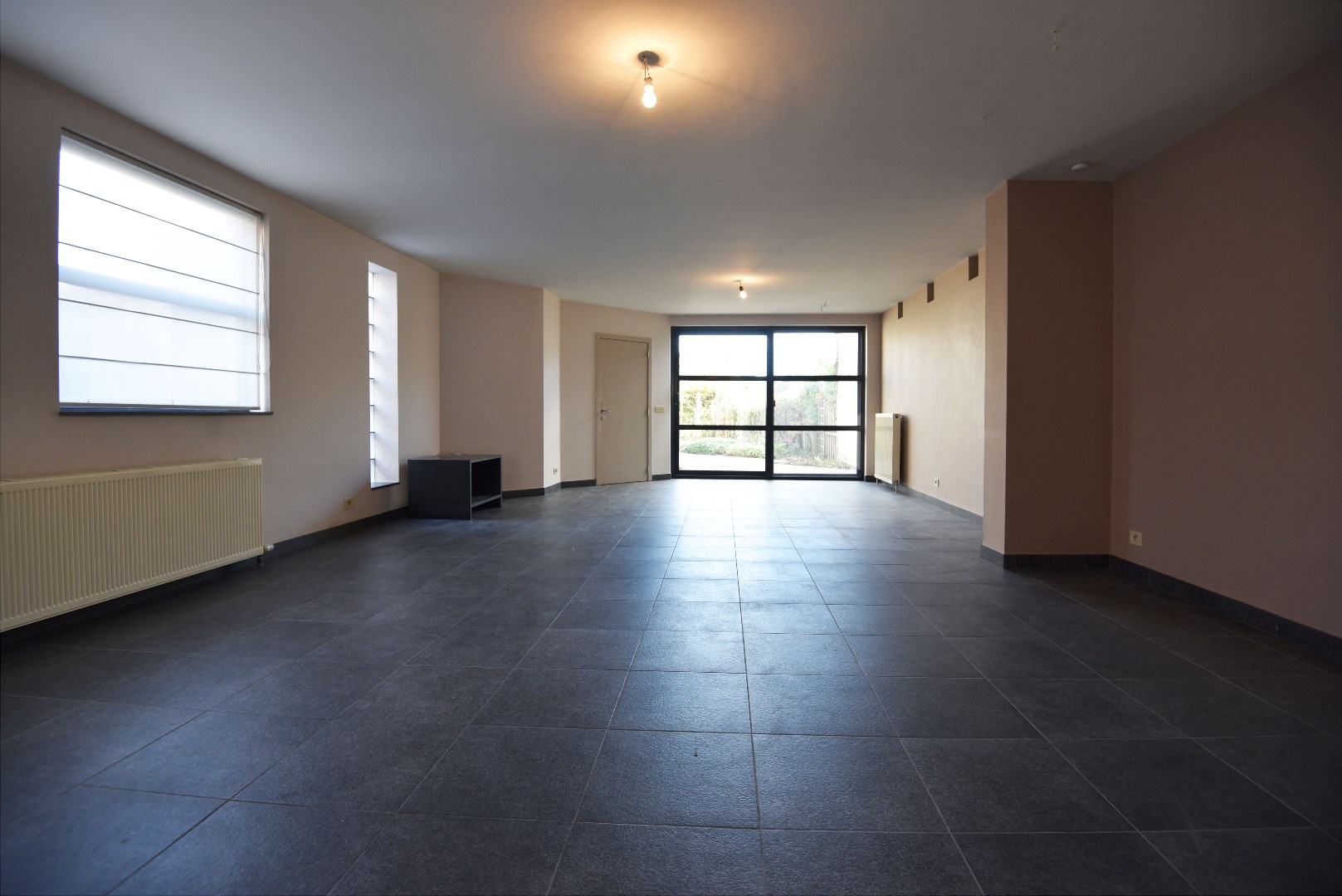 Woning met 4 slpks, terras en garage nabij centrum Maldegem 