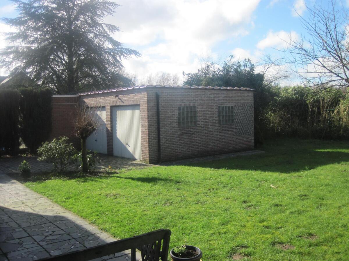 Tijdloze villa in rustige straat. Groene omgeving én toch overal vlakbij. 