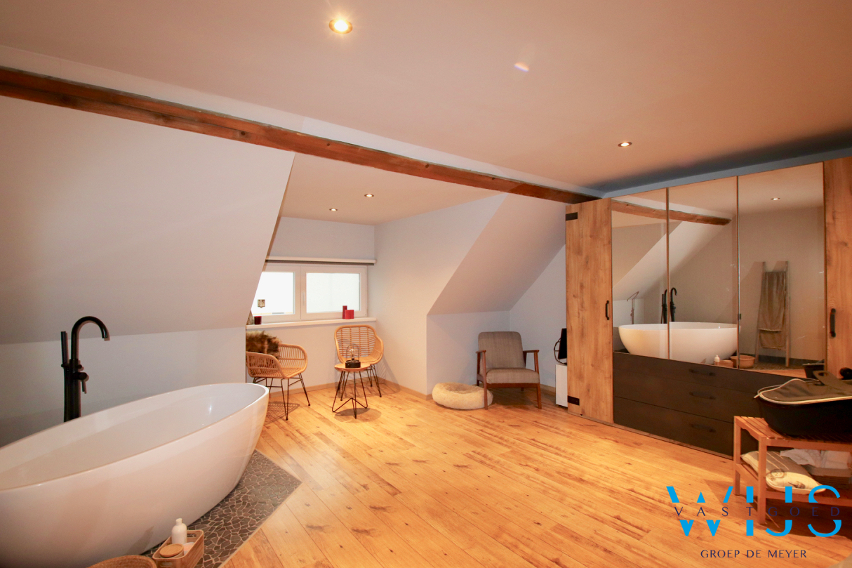 Gezellige gezinswoning op TOPlocatie in Eeklo ! 