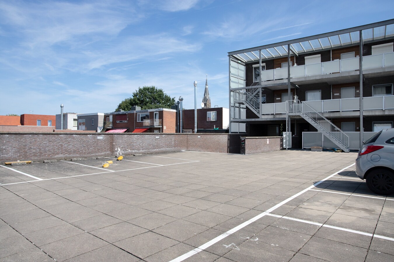 Afgesloten parkeerplaats aan de Woenselse Markt. 