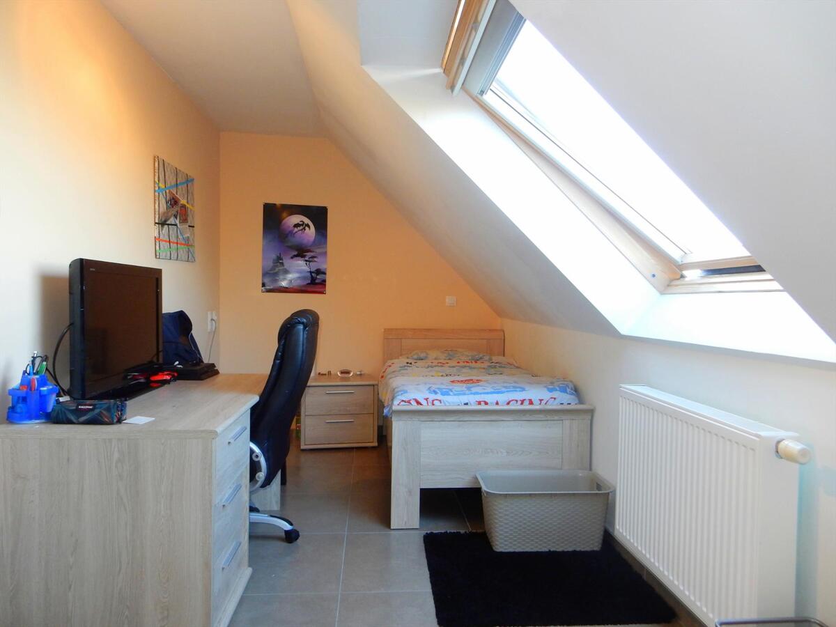 Recente woning met 4 slaapkamers te Snaaskerke 