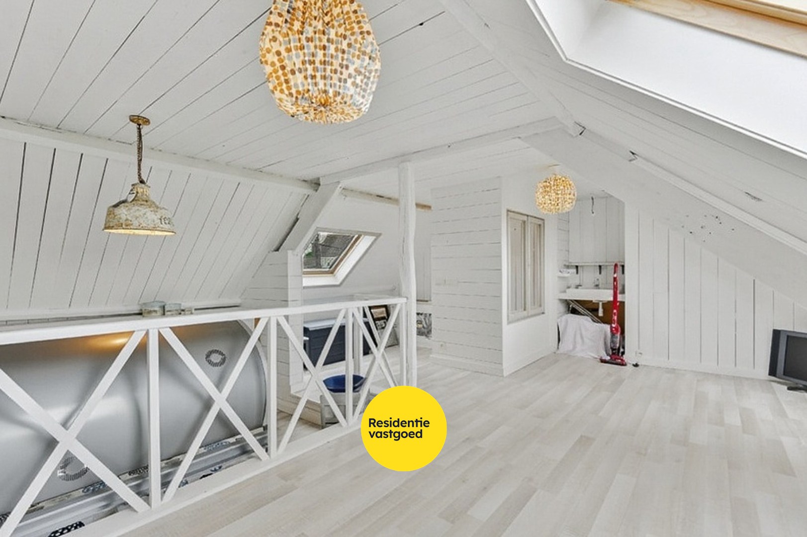 Unieke woning met polyvalente ruimte en zonnige tuin. 
