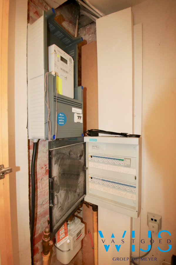 Instapklare en smaakvolle woning in hartje EEKLO 