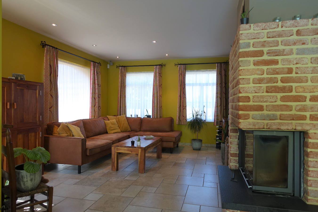 Prachtige recente villa met zwembad en prachtig aangelegde tuin 