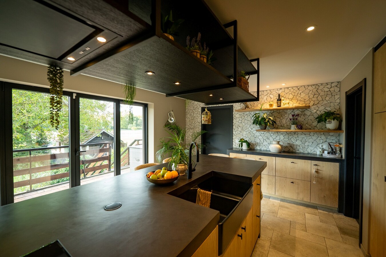 Ruime woning met weide en paddock op ca. 1ha te Bocholt 