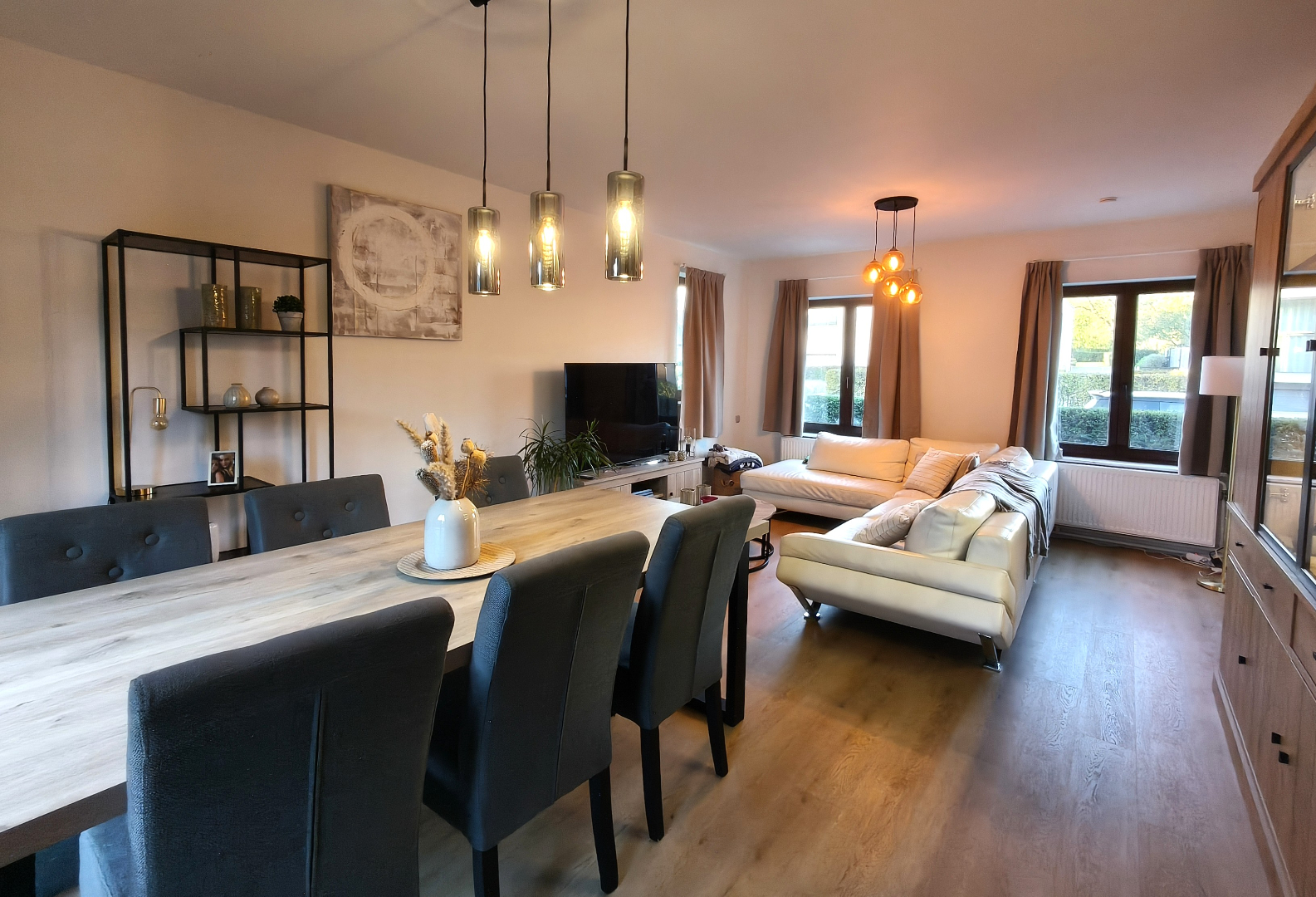 MOOIE WONING MET GARAGE EN TUINTJE 