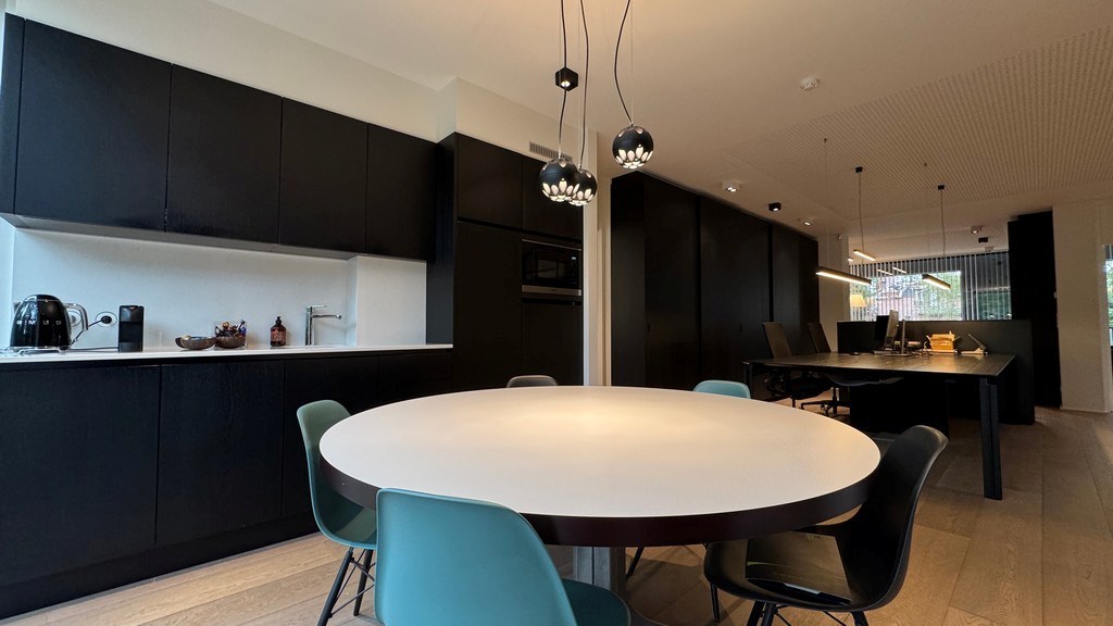 Hoogwaardig afgewerkt kantoor te koop aan de Sterre in Gent