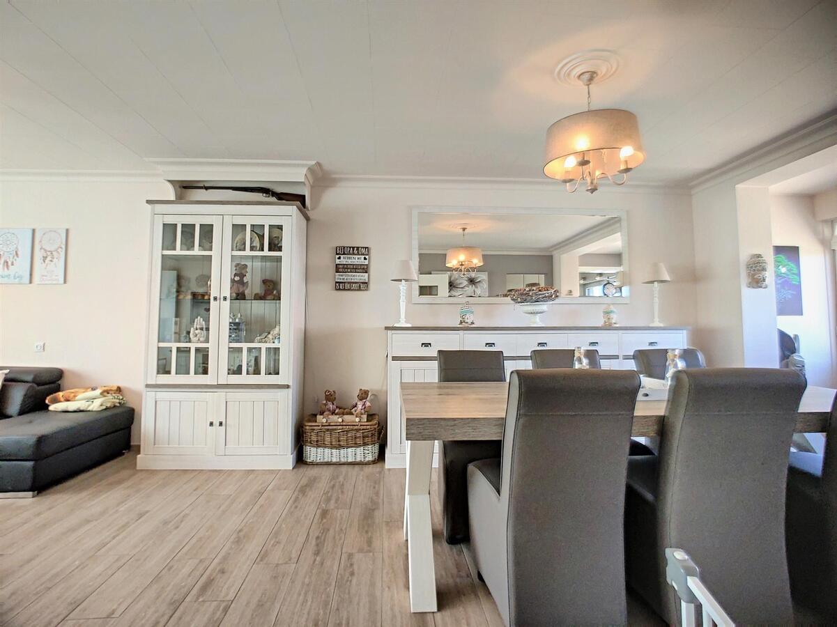 Volumineuze, gerenoveerde gezinswoning met tuin en garage - Zeebrugge 