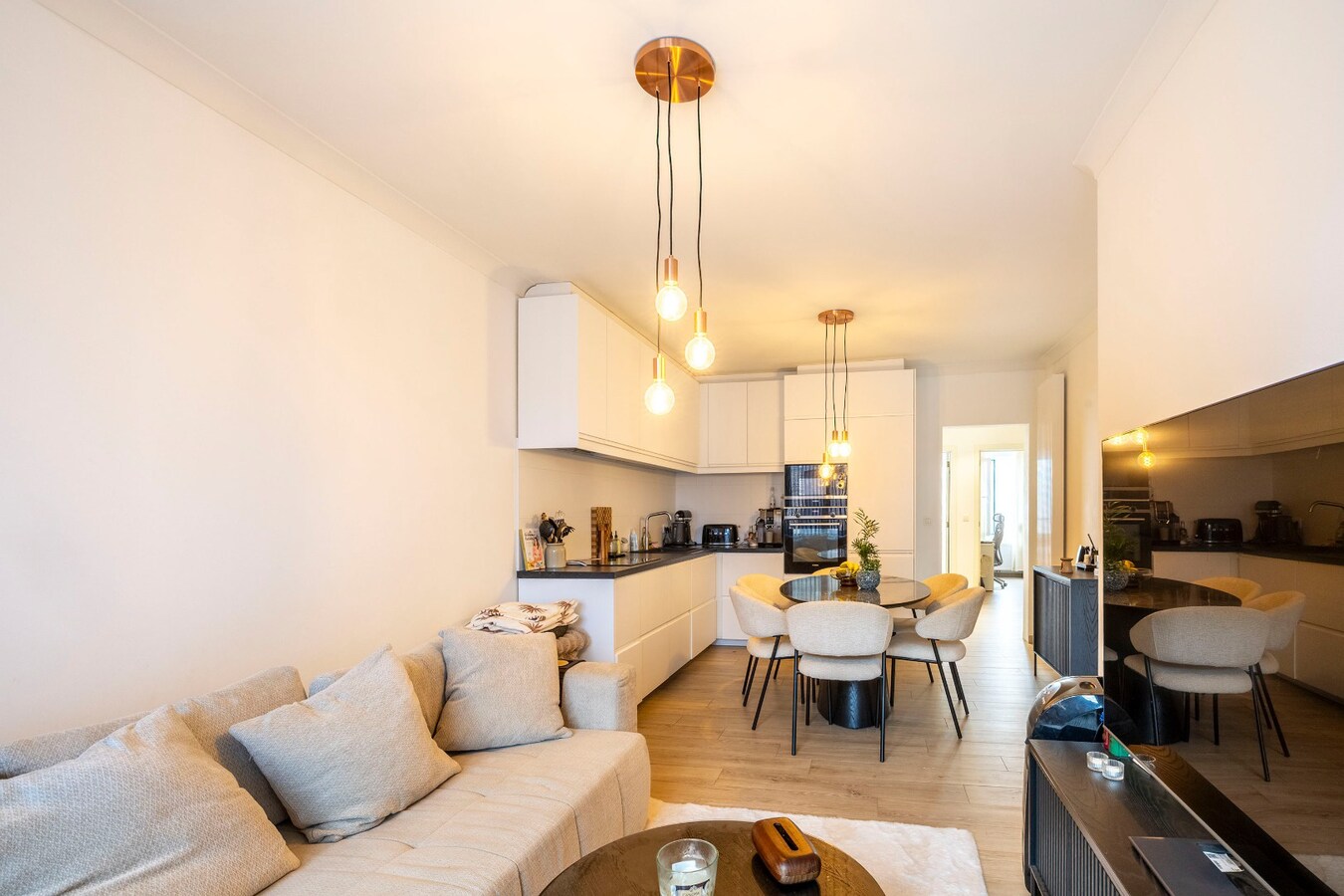 instapklaar appartement met 2 slpks - ideale locatie 