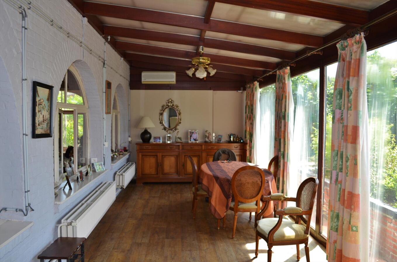 Te renoveren hoeve te Schelle op ca. 1.300M² 