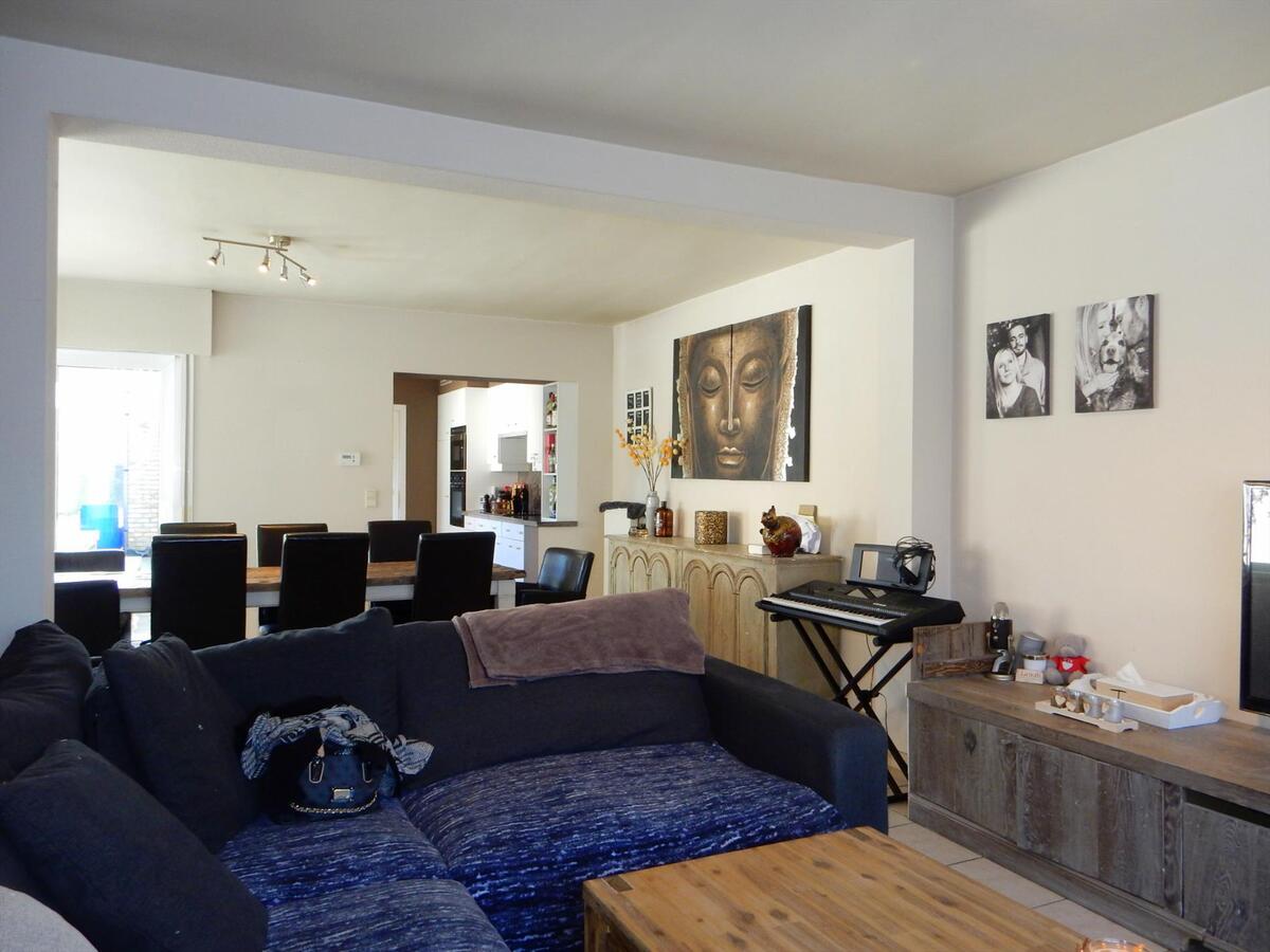 Ruime woning te Jabbeke met 4 slaapkamers 