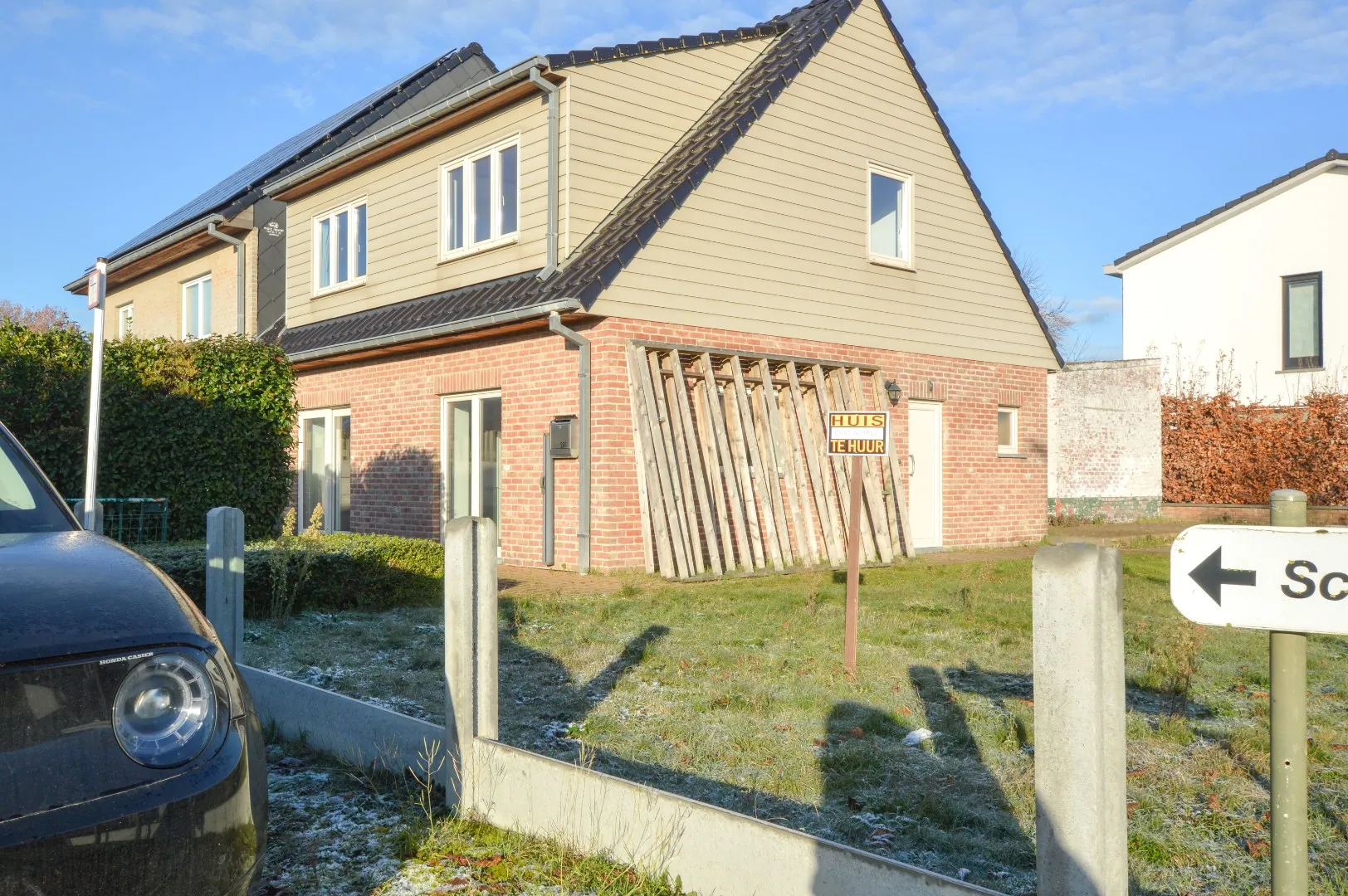 Halfopen bebouwing te huur in Oudenburg met 3 ruime slaapkamers