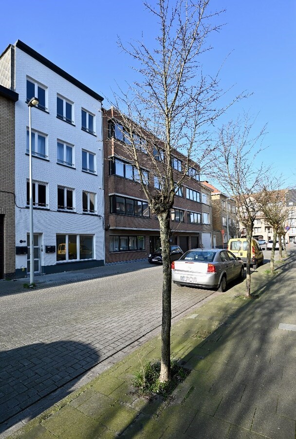 MOOI APPARTEMENT MET TUIN TE MARIAKERKE AAN ZEE 