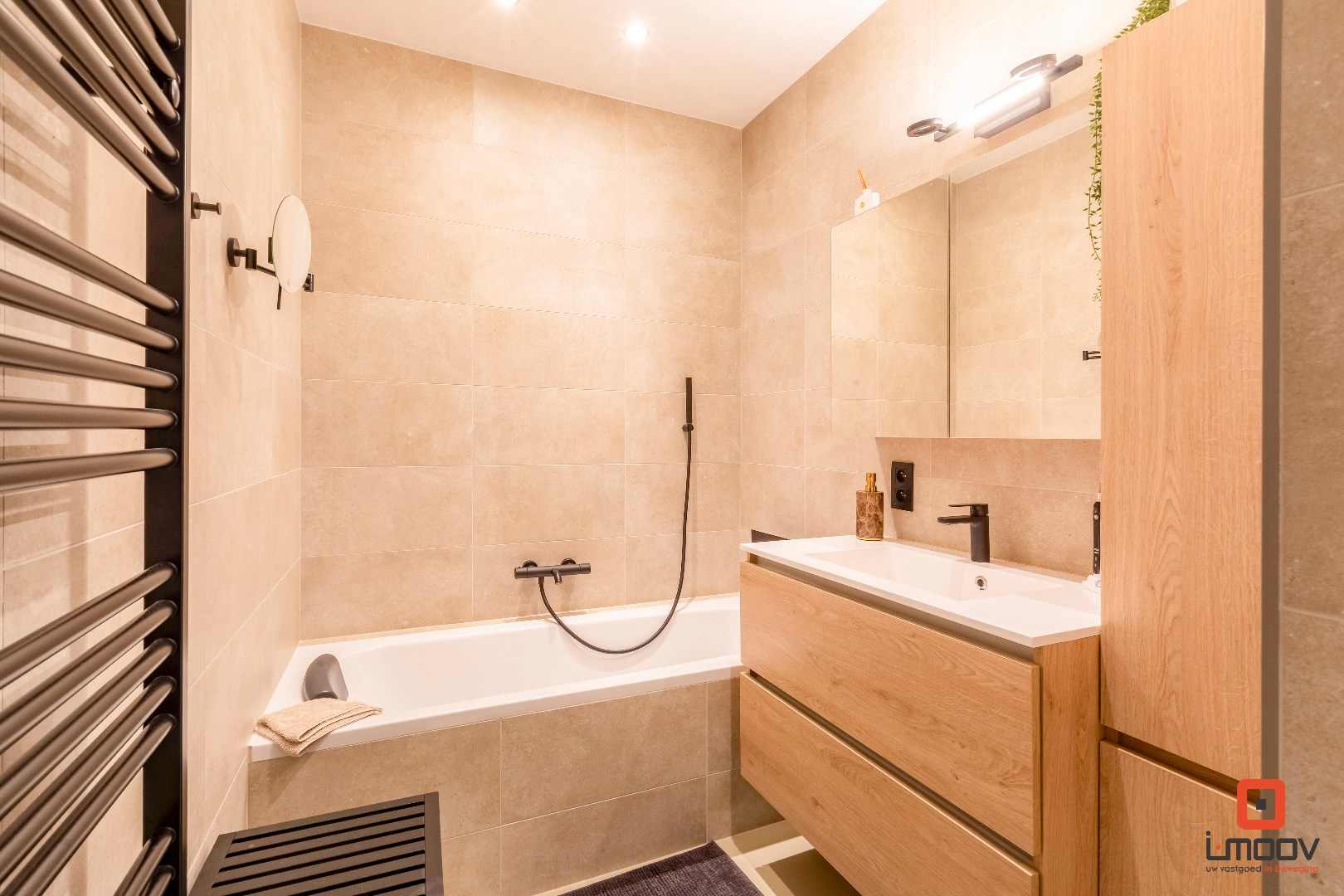 Karaktervol pand aan het Rommelwaterpark: industriële charme met huiselijke warmte. 