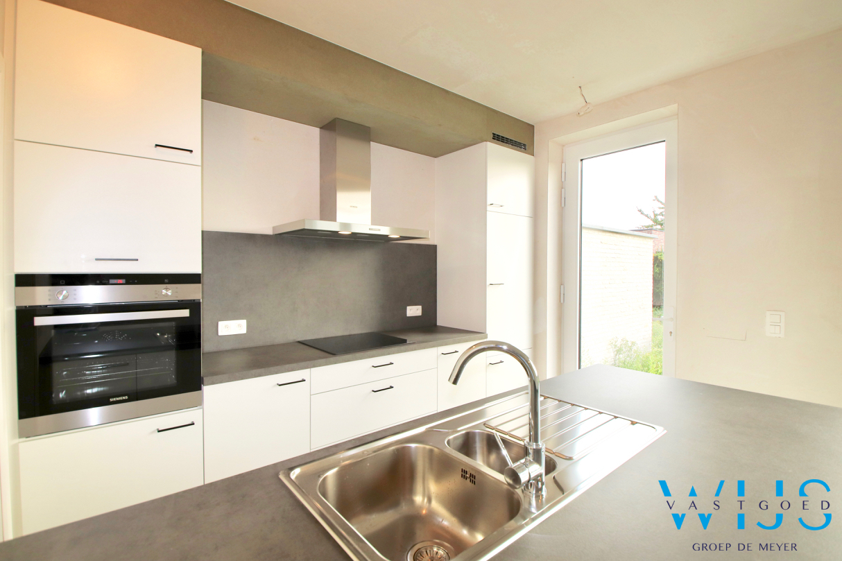 Tijdloze nieuwbouw met 4 slaapkamers te ERTVELDE ! 