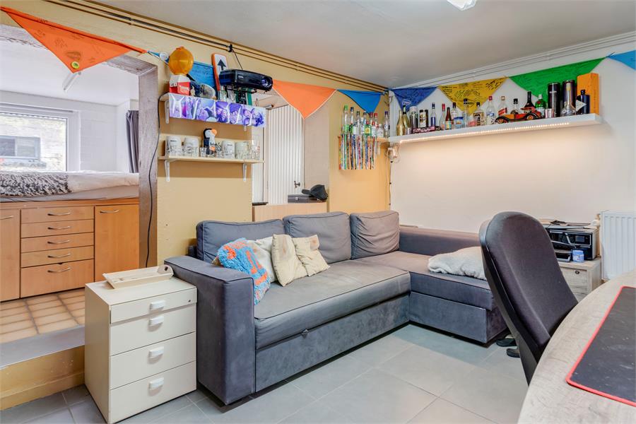 Interessante opbrengsteigendom met 16 entiteiten 